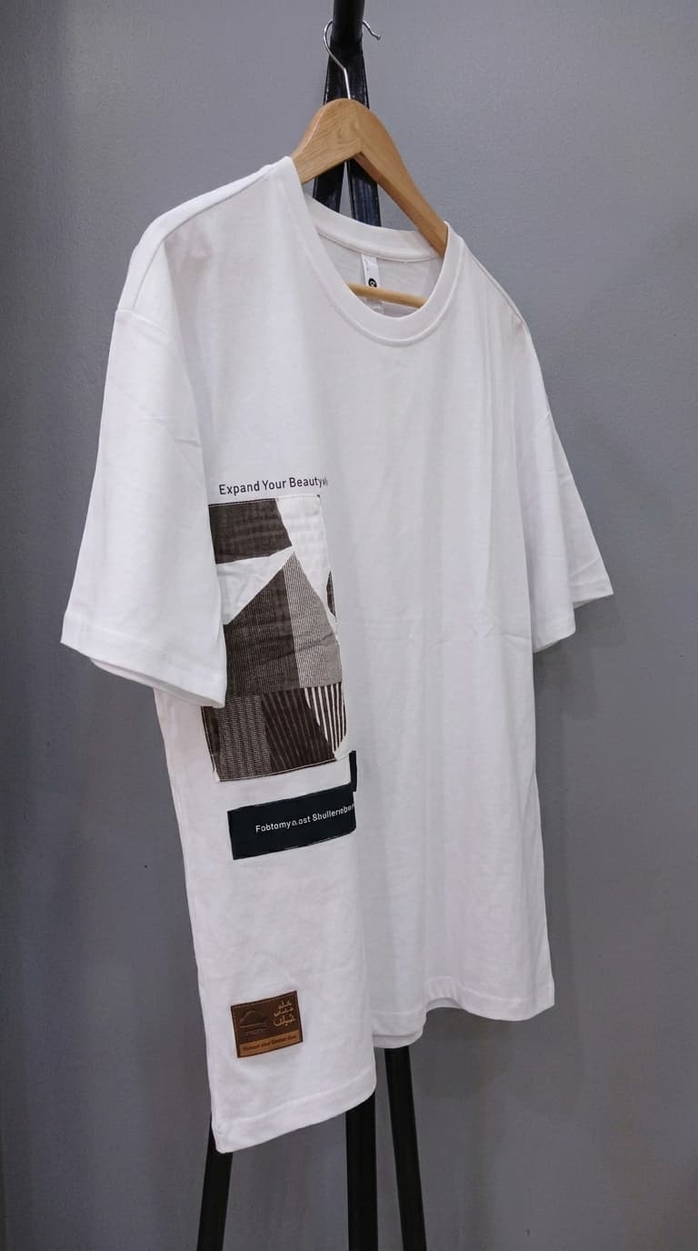 Minimalist Crest Graphic Tee — view 2